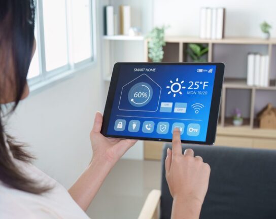 smart home w wynajmowanym mieszkaniu, energooszczędne rozwiązania w wynajmowanym mieszkaniu